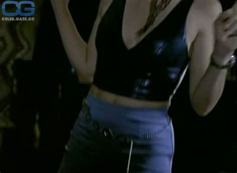 Mariska Hargitay Nude Pictures Photos Playboy Naked Topless Fappening