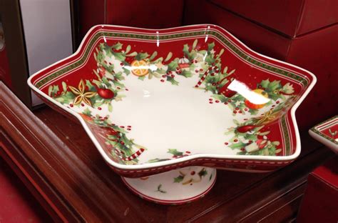 Villeroy And Boch Annual Christmas Edition 2013pedestal Serving Bowl