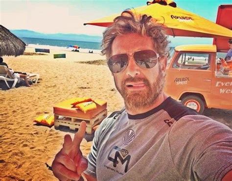 Gabriel Soto Disfruta De Un Merecido Descanso En Puerto Vallarta