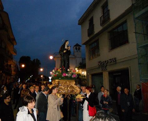 Atripalda News Attualit Folla In Preghiera Alla Processione Per