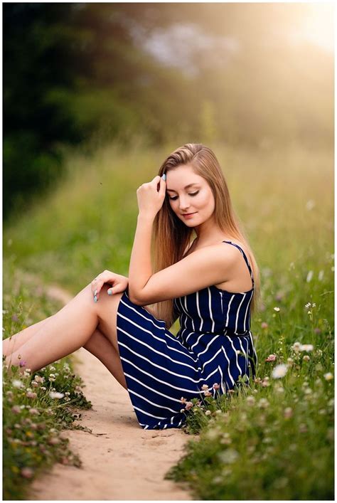 Summer Senior Pictures Senior Portrait Session Class Of 2020 Senior