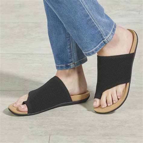 The Bunion Concealing Stretch Sandals - Hammacher Schlemmer