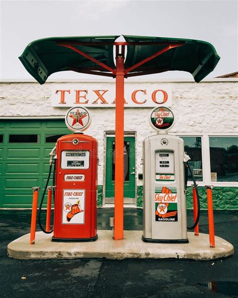 Vintage Texaco Gas Station on Route 66 in Galena, Kansas Editorial ...