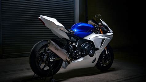 2023 Yamaha R1 GYTR Offers Race-Derived Model For Track Use