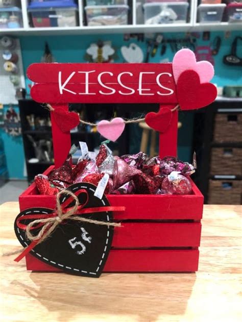 100 Super Romantic Valentines Decorations On A Budget Diy Valentine