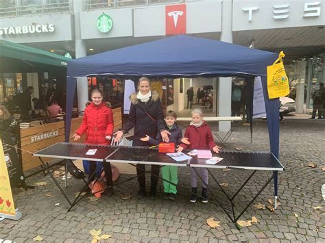 Si Club Frankfurt Am Main Adventskranzverkauf Zugunsten Des Vereins