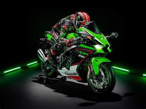 2021 Kawasaki Ninja Zx 10r And Zx 10rr First Look Motorcyclist