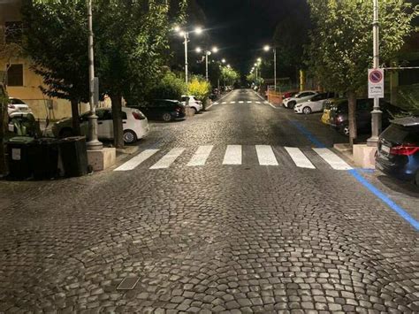 Genzano Rifacimento Notturno Per La Segnaletica Orizzontale Nel Centro