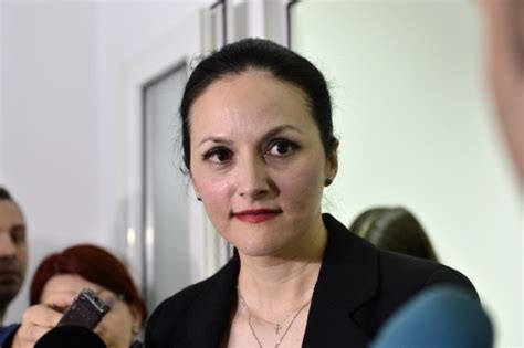 Fugara Alina Bica Prins N Italia Gorjonline Zi De Zi Informa I