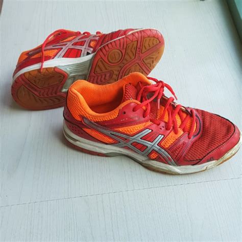 ASICS Badminton Shoes, Sports Equipment, Sports & Games, Racket & Ball Sports on Carousell