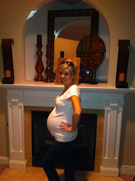 KELLY HAS A BELLY: 30 WEEKS PREGNANT!