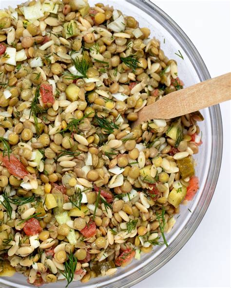 Green lentil salad (Turkish mercimek salatası) - Picnic on a Broom