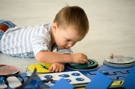 Какие игрушки нужны детям 0-3 лет и старше