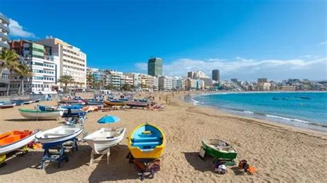 Foreign Office Issues Urgent Warning To Brits Heading To Canary Islands