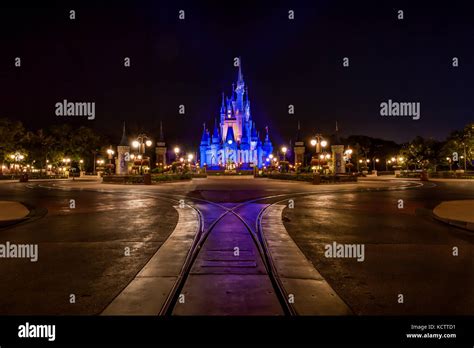 Expedition everest disney world hi-res stock photography and images - Alamy