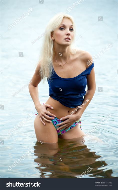 Sexy Blonde Woman Water Wearing Bikini Foto Stock 99155480 Shutterstock