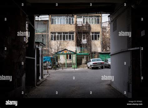 Old building in Yerevan. Armenia Stock Photo - Alamy