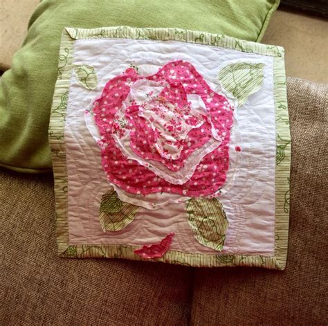 French Rose Quilt Pattern Free Web Quilt As You Go And Make This Gorgeous Rose Garden Raw Edge