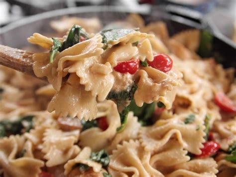 Bow Tie Skillet Alfredo Recipe Ree Drummond Food Network