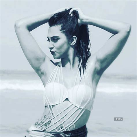 After Hina Sara Khan Arshi Khan Gets Trolled For Her Bikini Photoshoot The Etimes