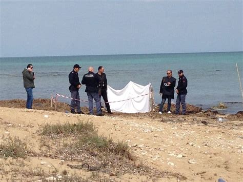 Ostia Trovato Il Cadavere Di Un Uomo Nella Spiaggia Libera Sul