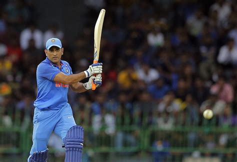 3 Reasons Why MS Dhoni Should Be Dropped If He Fails Against Australia ...