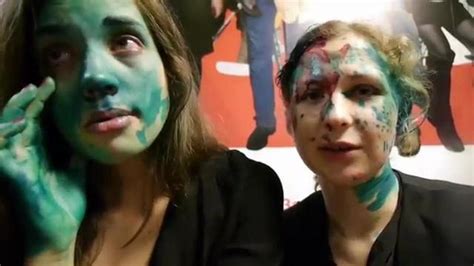 Pussy Riot Insultate E Aggredite Con Spray Al Volto La Repubblica