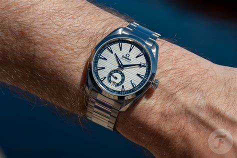 Hands On The Omega Seamaster Aqua Terra Small Seconds 2021