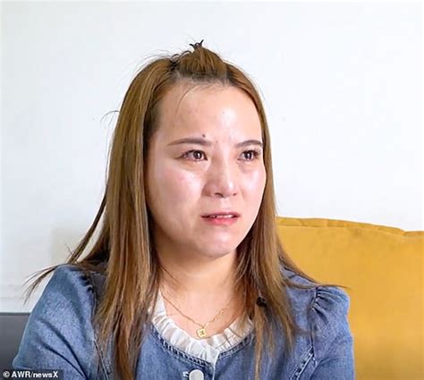 Identical Twin Sisters Separated At Birth Finally Meet After 30 Years