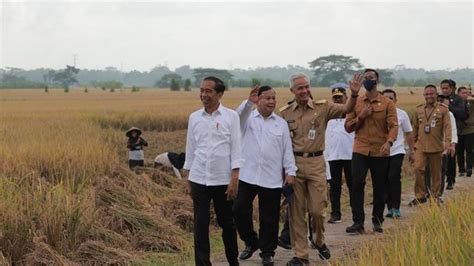 Survei Smrc Pendukung Kinerja Jokowi Cenderung Pilih Ganjar Dan