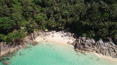 4K Aerial Drone Footage Paradise Beach, Kathu, Phuket, Thailand 25231117 Stock Video at Vecteezy