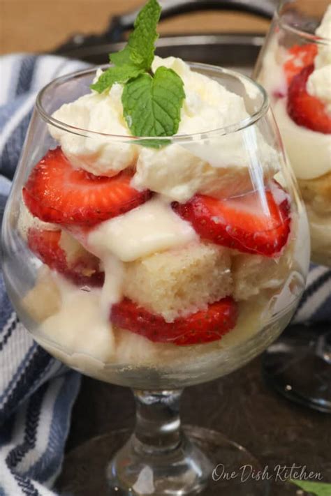 Easy Trifle Recipe - 2 Trifles - One Dish Kitchen