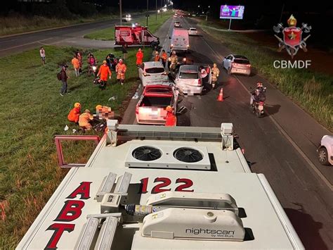 Duas Pessoas Ficam Feridas Em Engavetamento Na BR 020 ACORDA DF