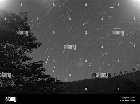 Time Lapse of Stars During Earth's Rotation Time Lapse of Stars During ...