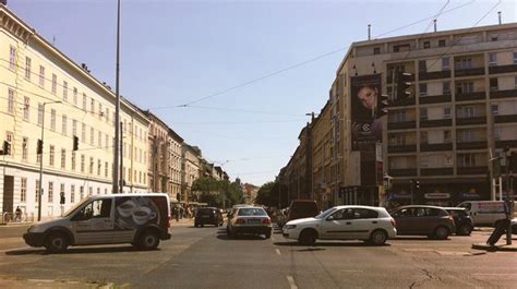 Budapest Friday Rush Cross Ferenc Bld Üllői Road Budapest Street