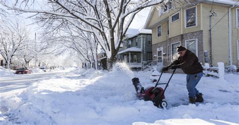 Snow burdened Boston breaks seasonal snowfall record - CBS News