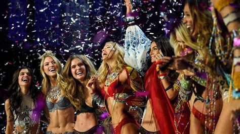 Le D Fil De Lingerie De Victoria S Secret N Aura Pas Lieu Cette Ann E Le Parisien