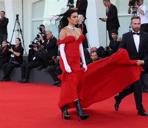 Джорджина Родригес на Венецианском фестивале