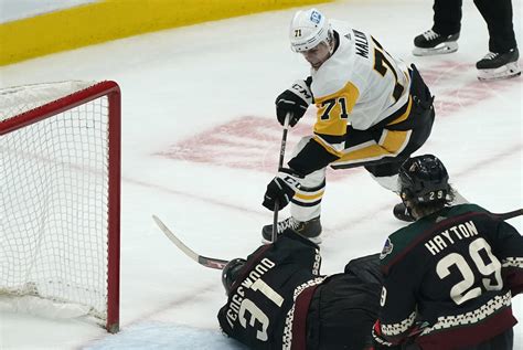 Malkin Crosby Score In 3rd Penguins Beat Coyotes 4 1 Ap News