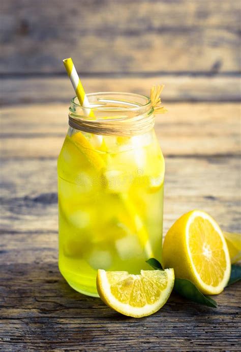 Ice Cold Lemonade Stock Image Image Of Garden Freshness 38483609