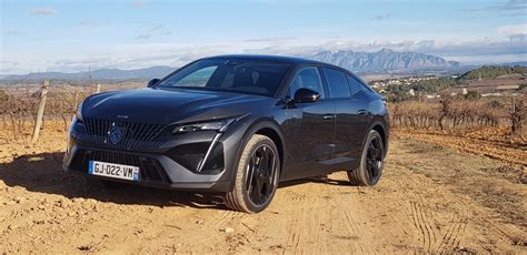 Fahrbericht Peugeot 408: Schräge Kreuzung - Magazin