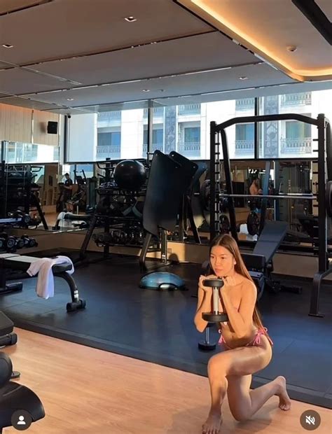 Mặc bikini đi tập gym bị chê phản cảm bạn gái Đặng Văn Lâm giải thích thế nào