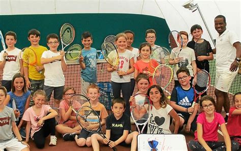 Saint Joseph Les écoliers sinitient au tennis Le Télégramme