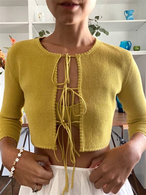 Jenny Scalloped Cardigan In Hot Honey Fashion Outfits Fashion Inspo Outfits Fashion