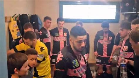 La joie du FCCM dans le vestiaire après la victoire Vidéo Dailymotion