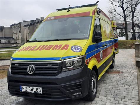 Gniezno Nowy Ambulans Ratunkowy Dla Szpitala Pomnik Chrztu Polski