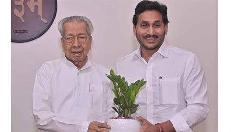 Chief Minister meets Governor at Raj Bhavan | INDToday