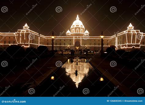 On the Eve of Republic Day, the Well Lit Rashtrapati Bhavan Stock Image - Image of bhawan, canon ...