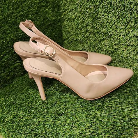 Women S Size 5 Nude Shoes S