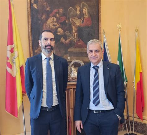 Il Sindaco Basile Incontra A Palazzo Zanca Il Direttore Del Cas Fazio